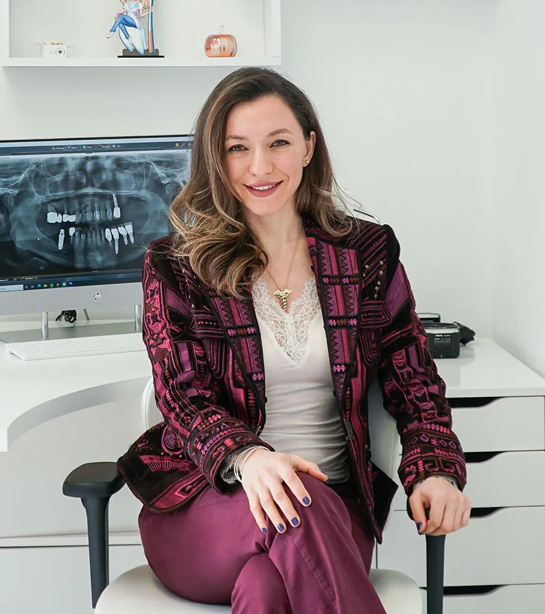 Estetik Diş Hekimi Dt. Tuba Atamözlü