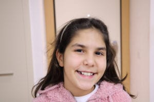 Seda Hanım, diş teli tedavi sürecini anlattı. Kendisi sürecin beklediğinden çok daha rahat geçtiğini, sonuçlardan son derece mutlu olduğunu ve tedavinin düşündüğünden daha kısa sürede tamamlandığını ifade etti.