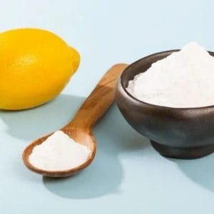 evde diş taşı temizliği için kullanılan malzemeler: limon karbonat